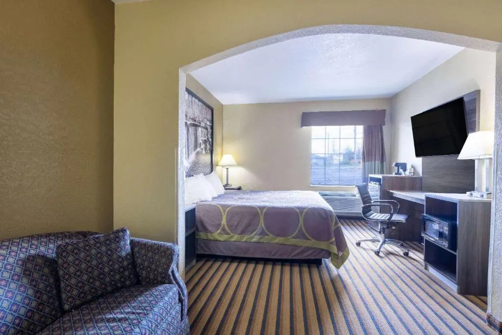 Deluxe Suite