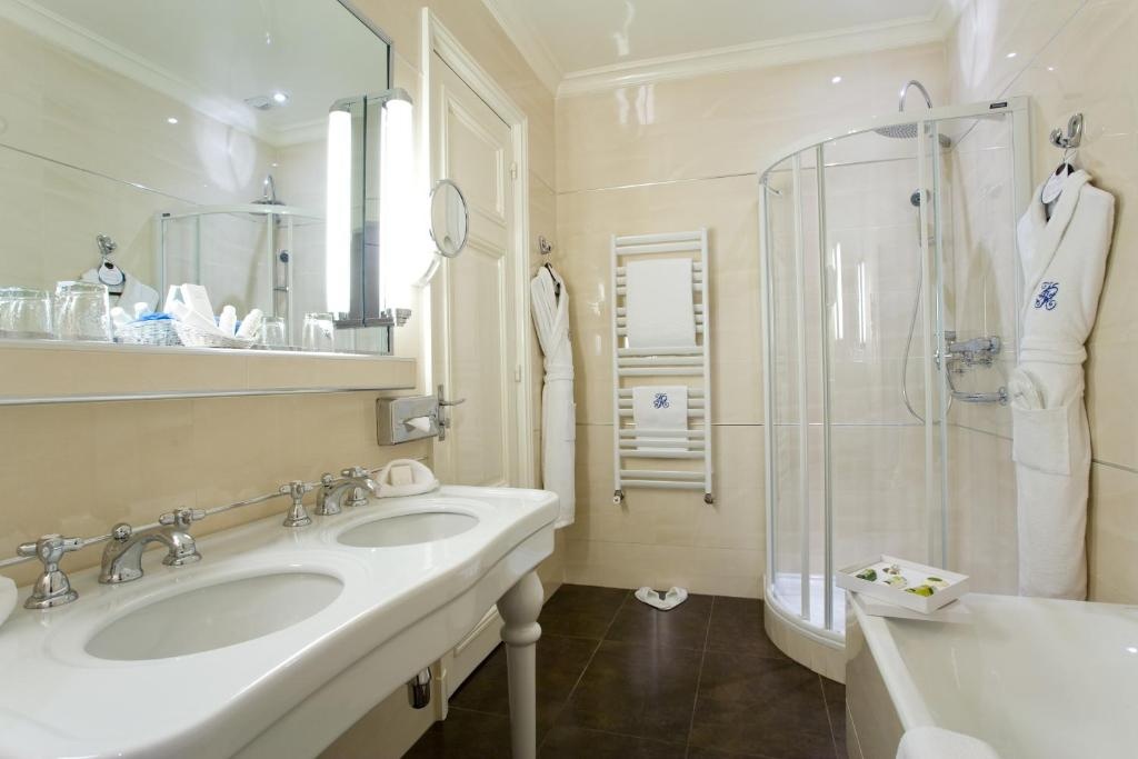 Hotel Regina Louvre 69
