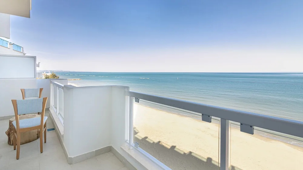 2 Bedrooms Apartment with balcony