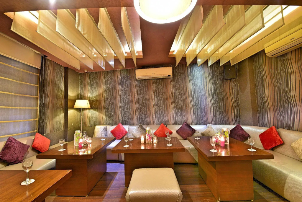 Hotel Surya Plaza - фото 12