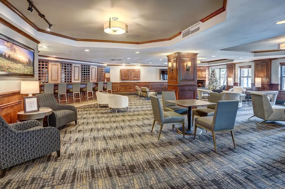 Warm + Inviting 2br Winter Escape-perfectly Located Downtown 2 Bedroom Condo by RedAwning