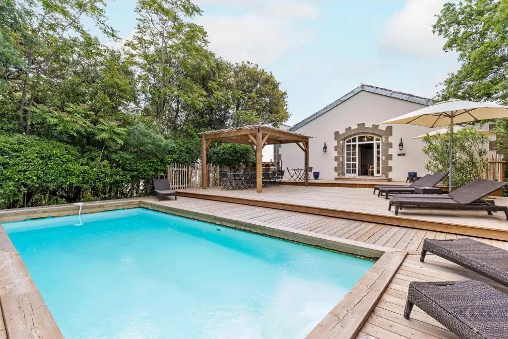 4 Bedrooms Cottage