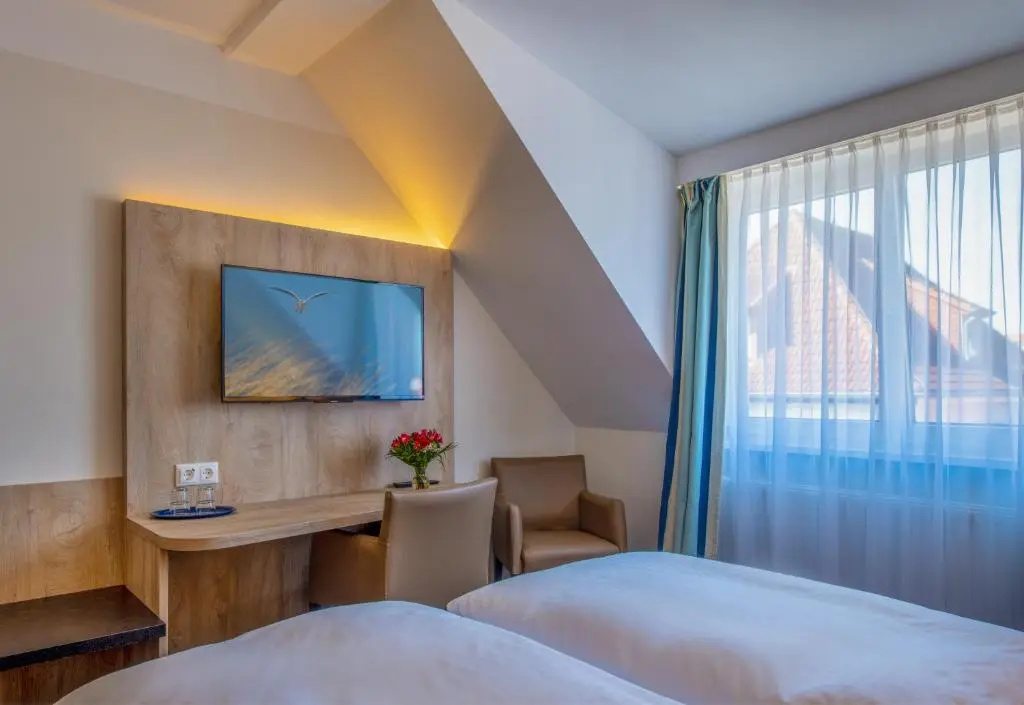 Standard Double room (full double bed)