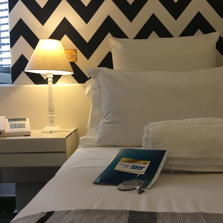 Classic Quadruple room (full double bed)