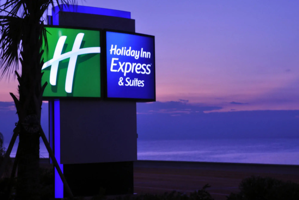 Holiday Inn Express & Suites Galveston West-Seawall - 2