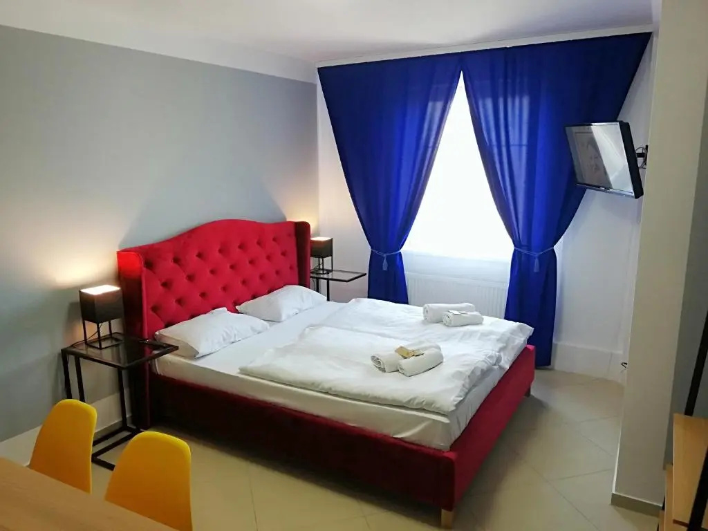 Economy room