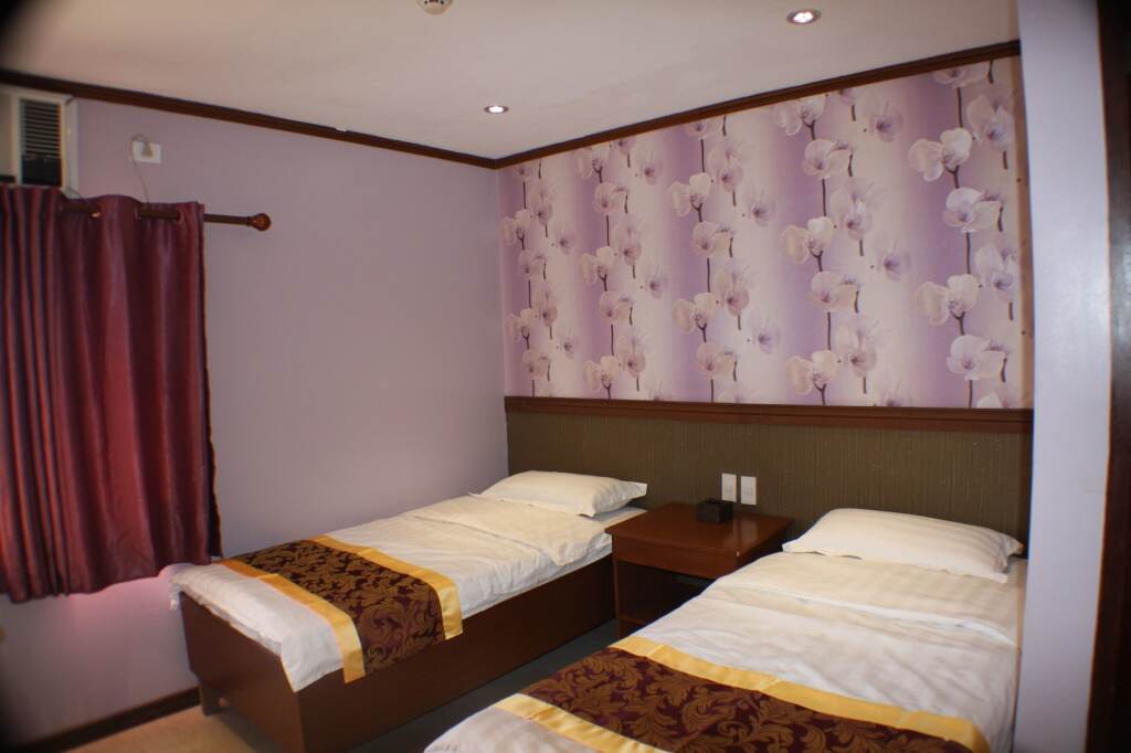 7 Days Inn