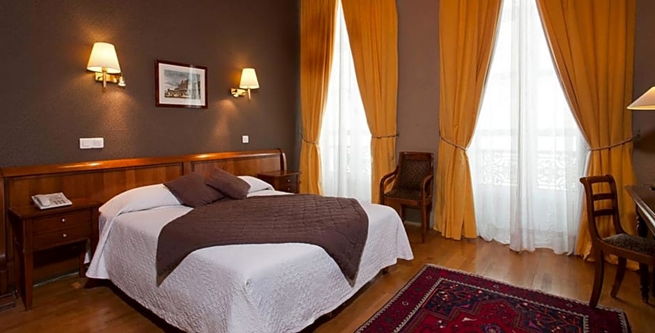 Hotel du Palais Bourbon 78