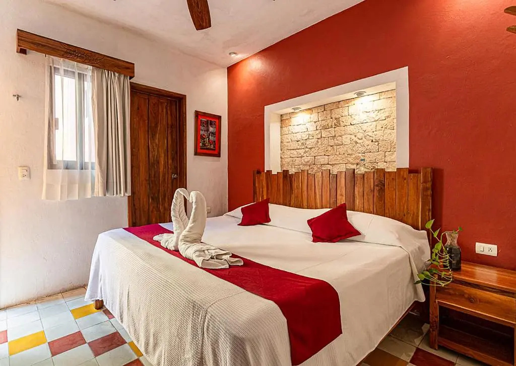 Deluxe Double room (full double bed)