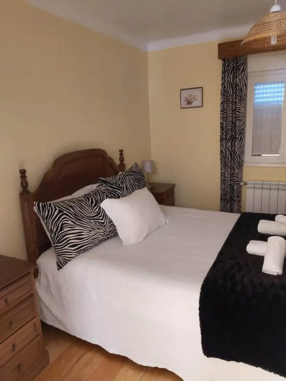 4 Bedrooms Apartment