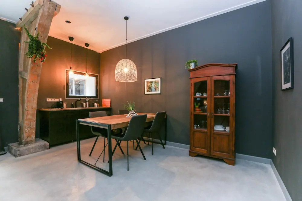 Double Basement Studio with garden view (full double bed)
