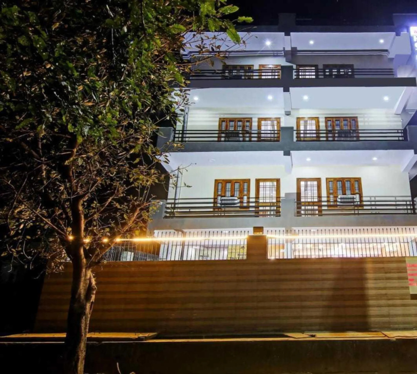 Oyo 701269 Royal View