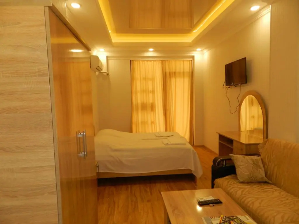 Deluxe Double room with balcony and with sea view (full double bed)