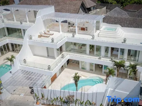 Casa Auma: Stunning 4 Bedroom Villa in Canggu - A Luxury Private Villa By Balinest Villas
