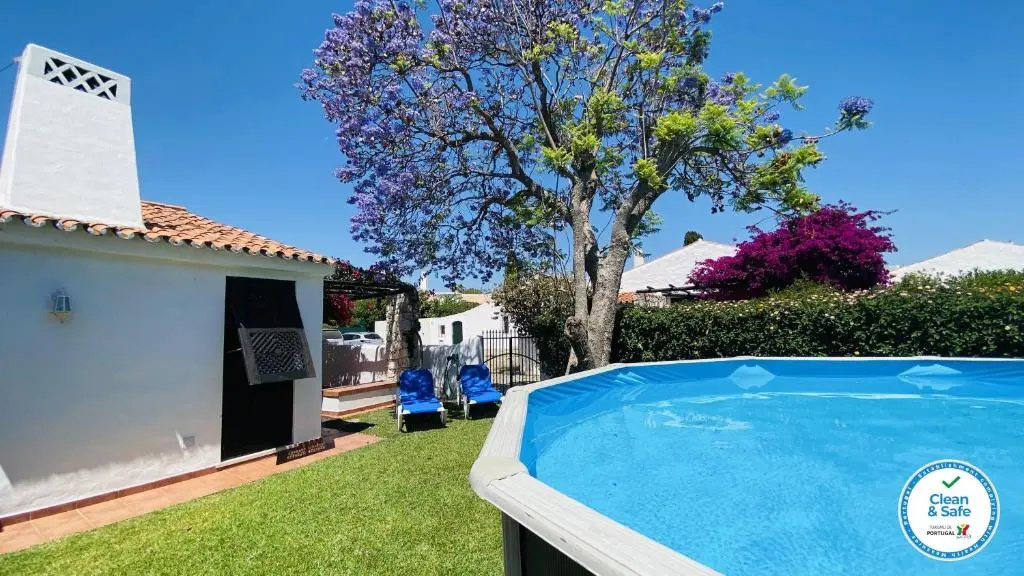 2 Bedrooms Cottage