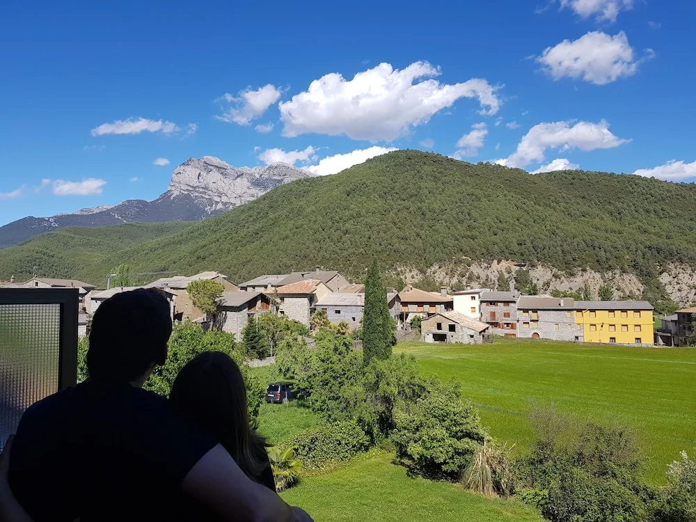 Standard Double room with balcony and with mountain view (full double bed)
