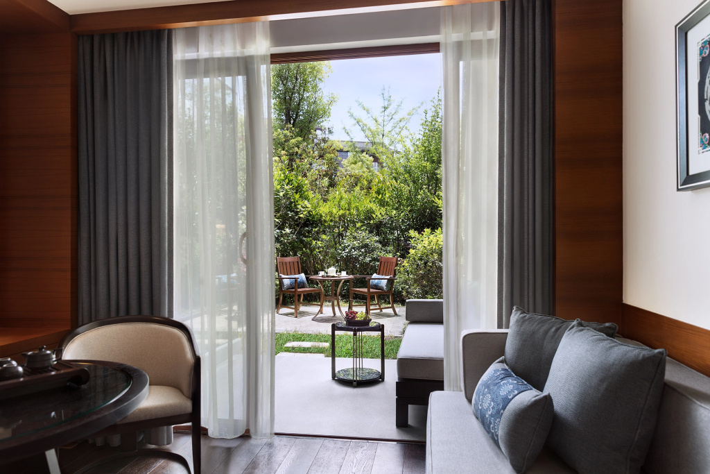 Balcony & Terrace