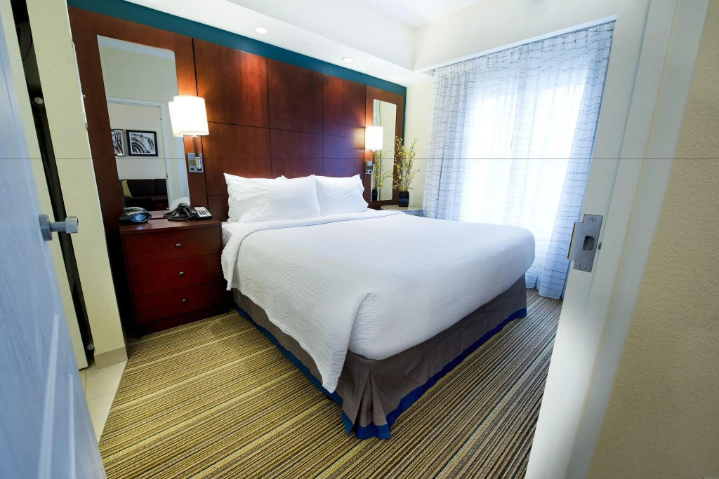 Отель Residence Inn by Marriott Toronto Vaughan в Воне