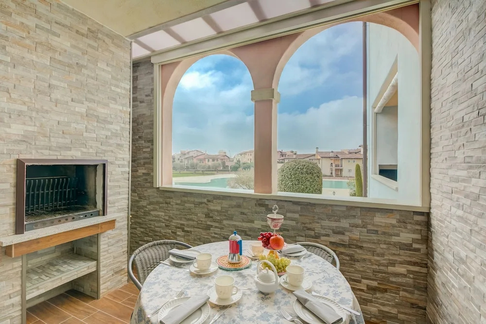 Azzurro Apartment in Peschiera del Garda