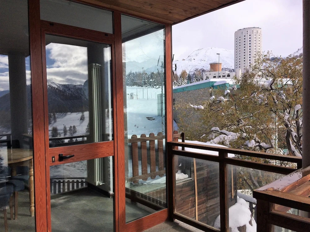 Standard Double room with balcony and with mountain view (full double bed)