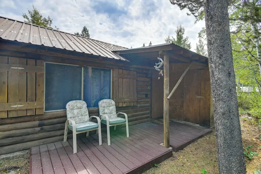 'grandpa's Cabin' ~ 30 Miles to Yellowstone!