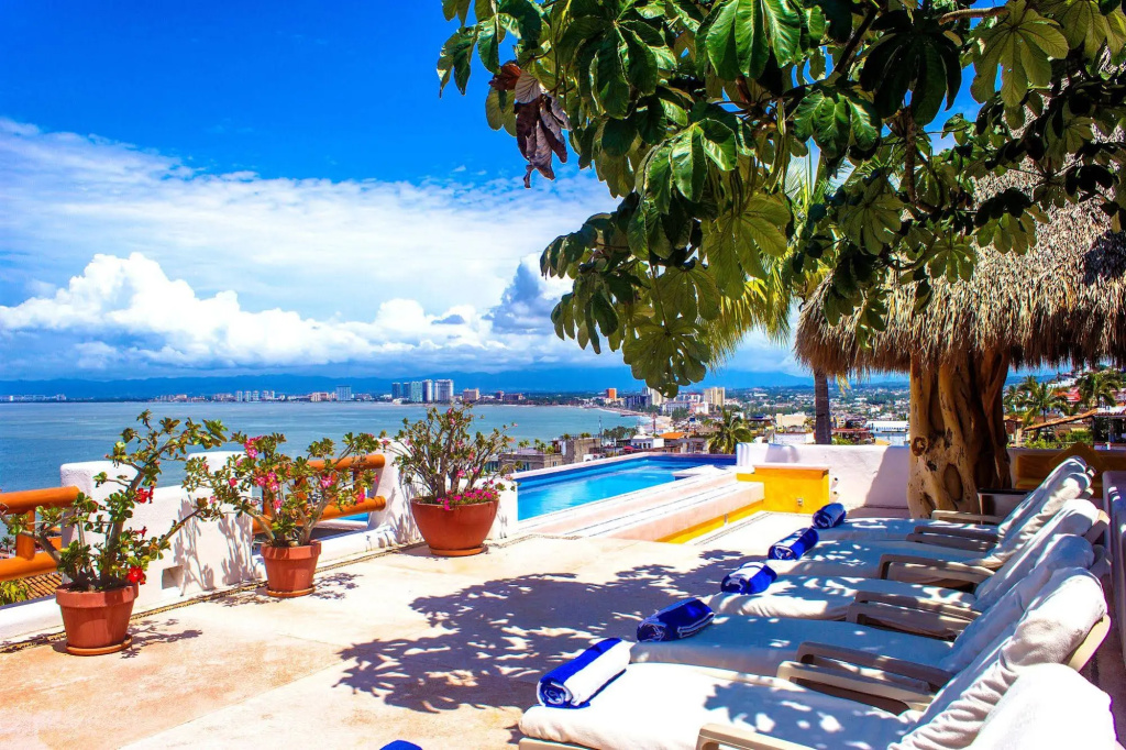Beach & Waterfront