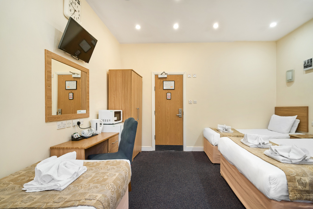 Britannia Inn Hotel — фото