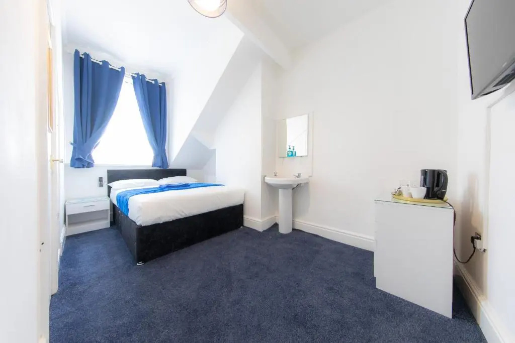 Economy Double room (full double bed)