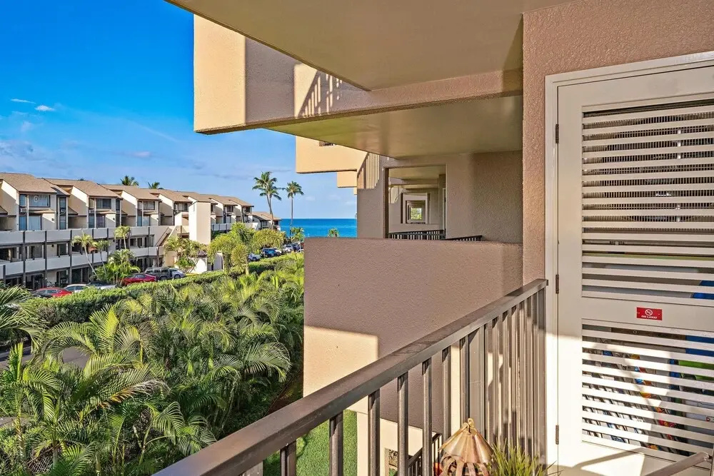 Kamaole Sands 9-301 - Luxurious Renovation, Split AC, Wi-fi, Ocean View Condo
