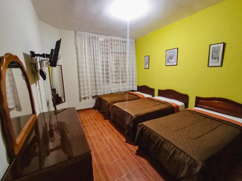Standard Triple room