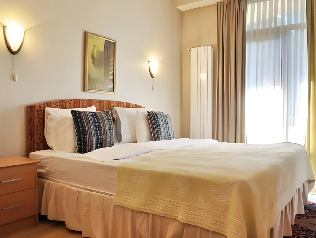 Betsys Hotel — 4