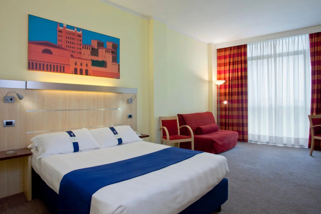 Standard Double room (full double bed)