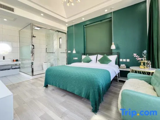 Standard Double room with balcony (full double bed)