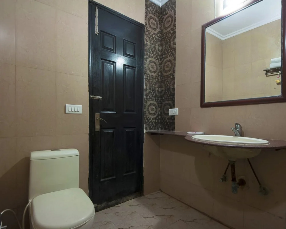 Premium Double room with city view full double bed