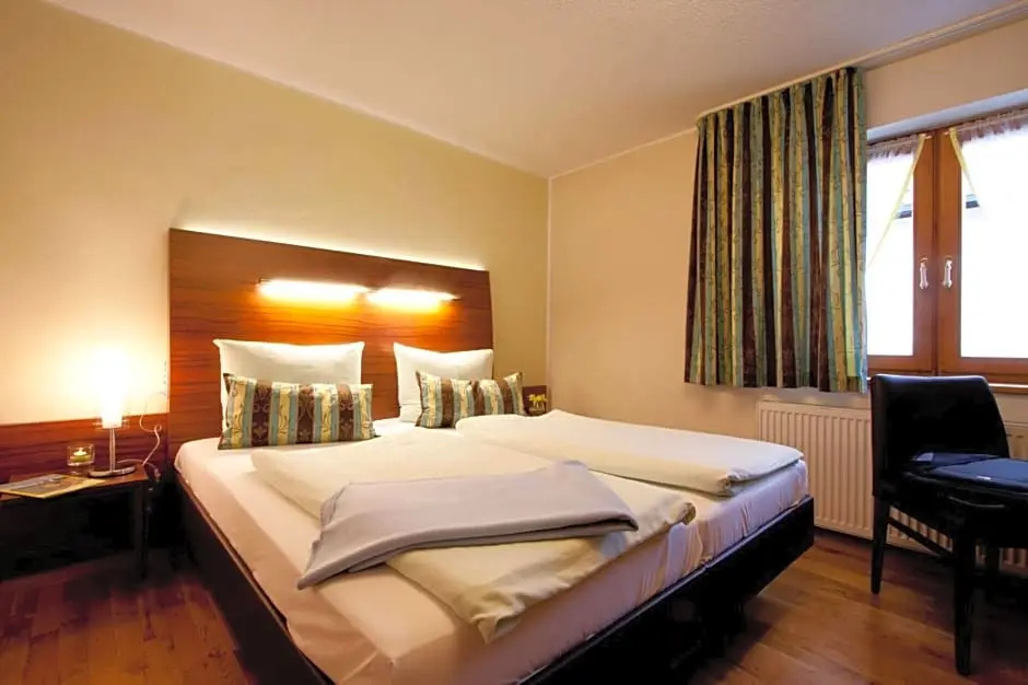 Hotel Burgwirt - Chambres