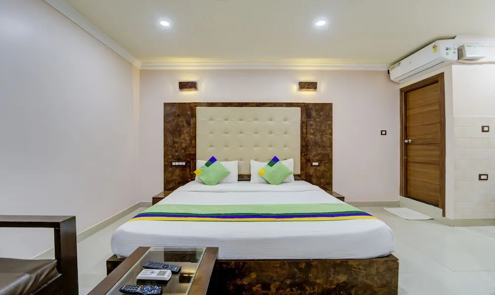 Treebo Trend Howell Suites