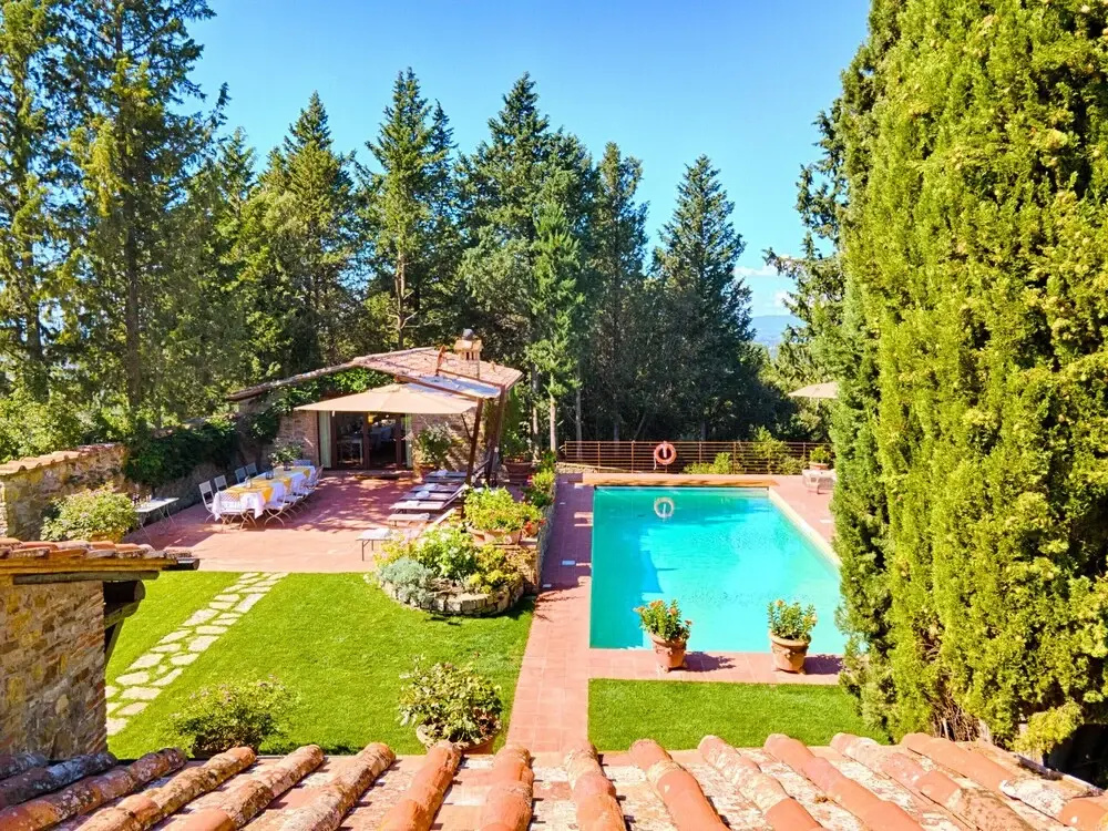 Villa in Castellina w. Pool, Garden & Winery