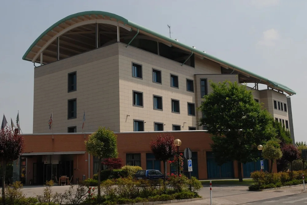 Point Hotel