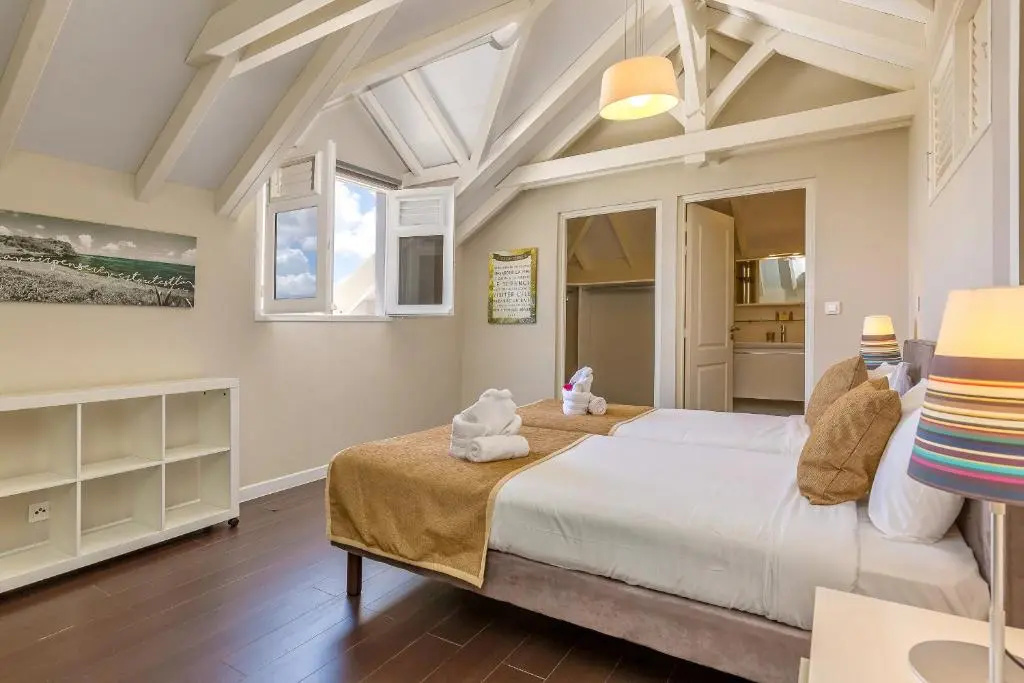 2 Bedrooms Villa
