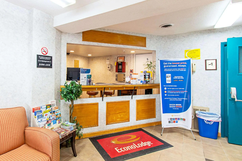 Econo Lodge - фото 2