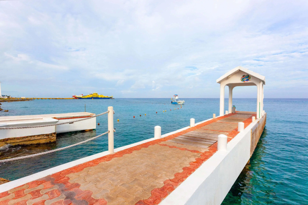 Beach & Waterfront