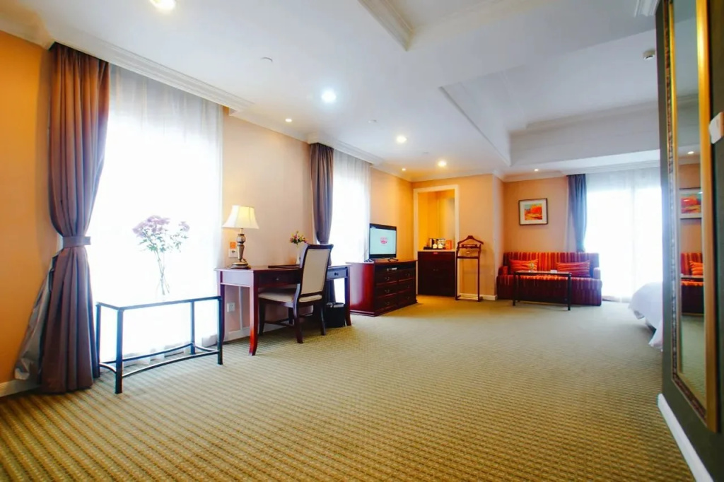 Lobby & Reception