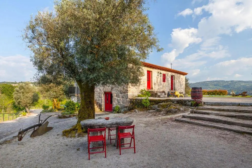 3 Bedrooms Cottage