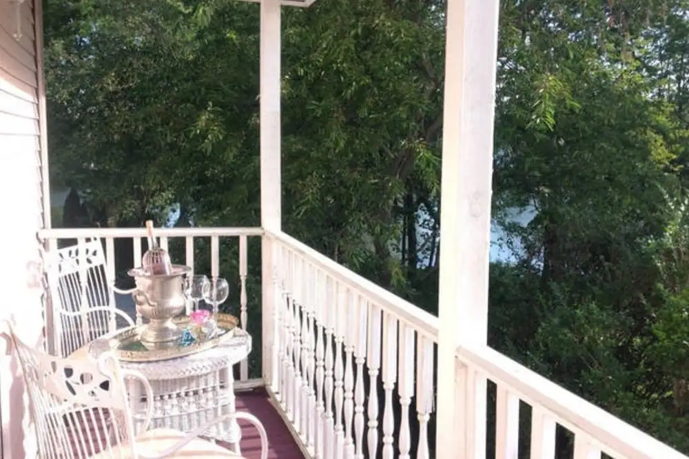 Balcony & Terrace