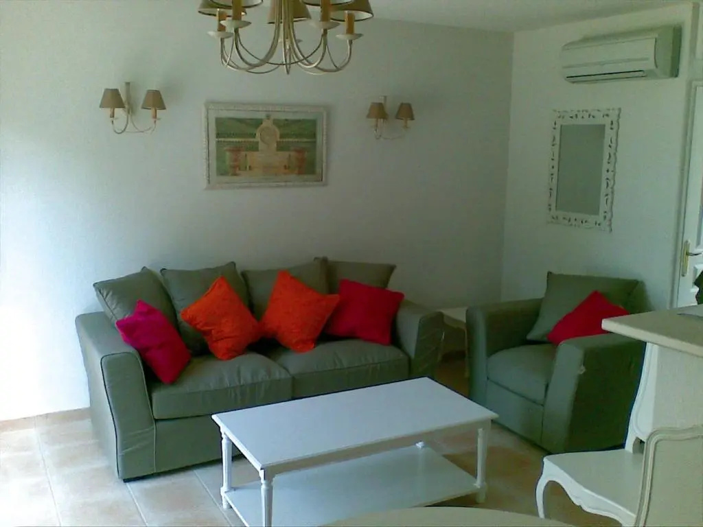 Lagrange Vacances Les Bastides des Chaumettes - Chambres