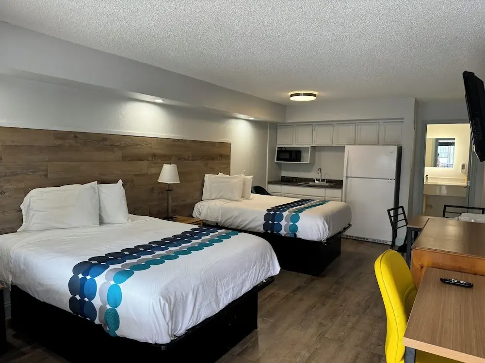 Deluxe Quadruple Studio with balcony