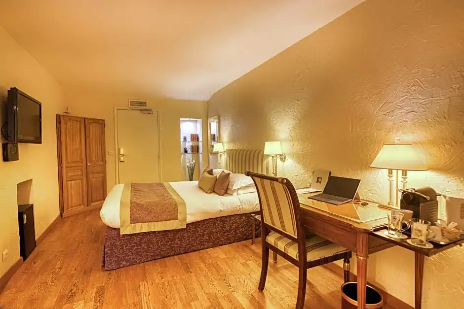 Hotel d'Aragon - Place de la Comédie - Chambres