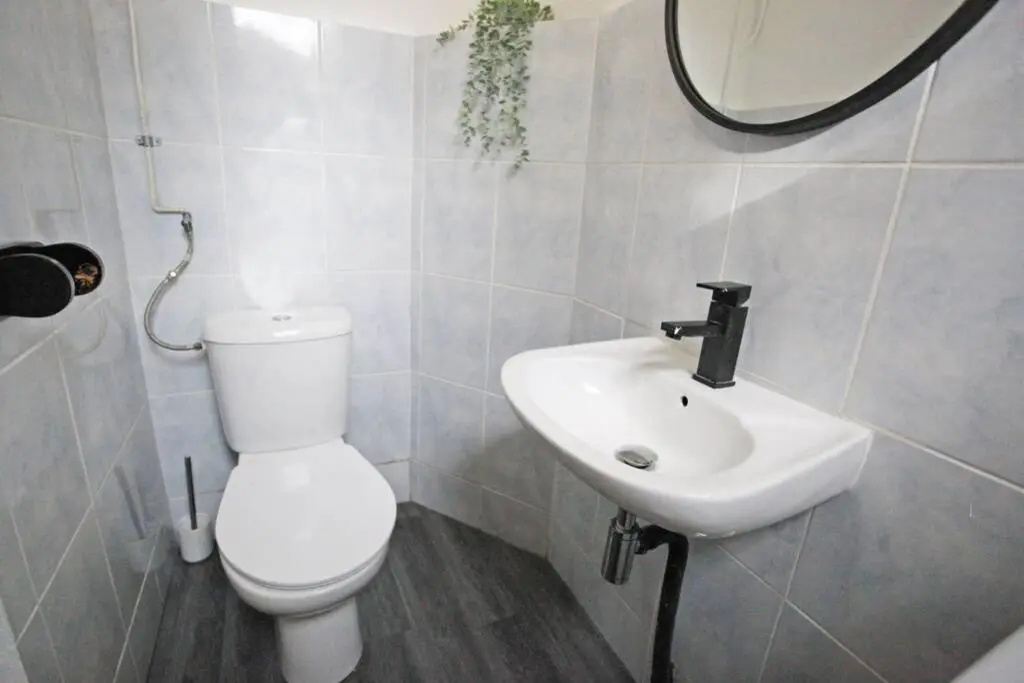 Afficher la photo 8 — GregBnb-com - T2 50m2 - Jardin 80m2 - 15min gare