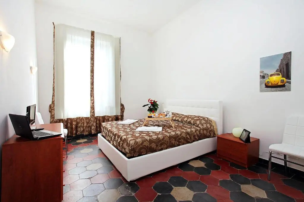 Standard Double room (full double bed)