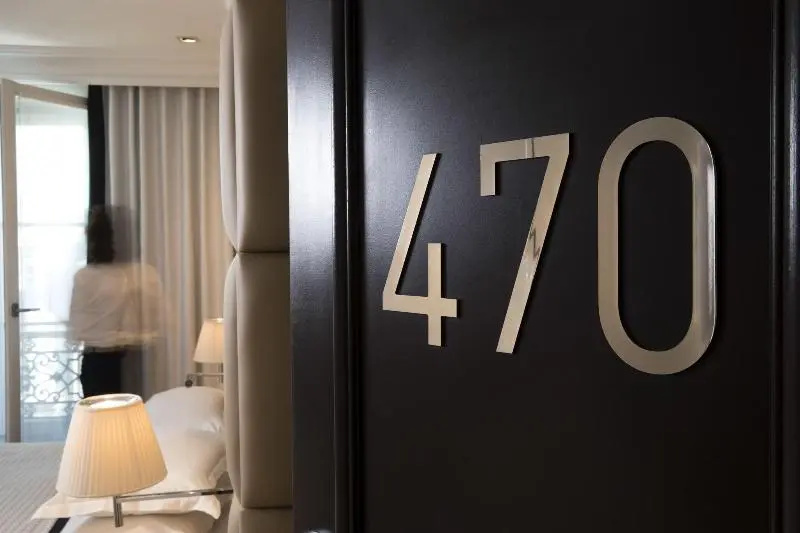 Hotel R de Paris 43